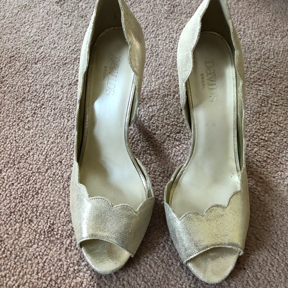 9.5 gold heels. David’s bridal